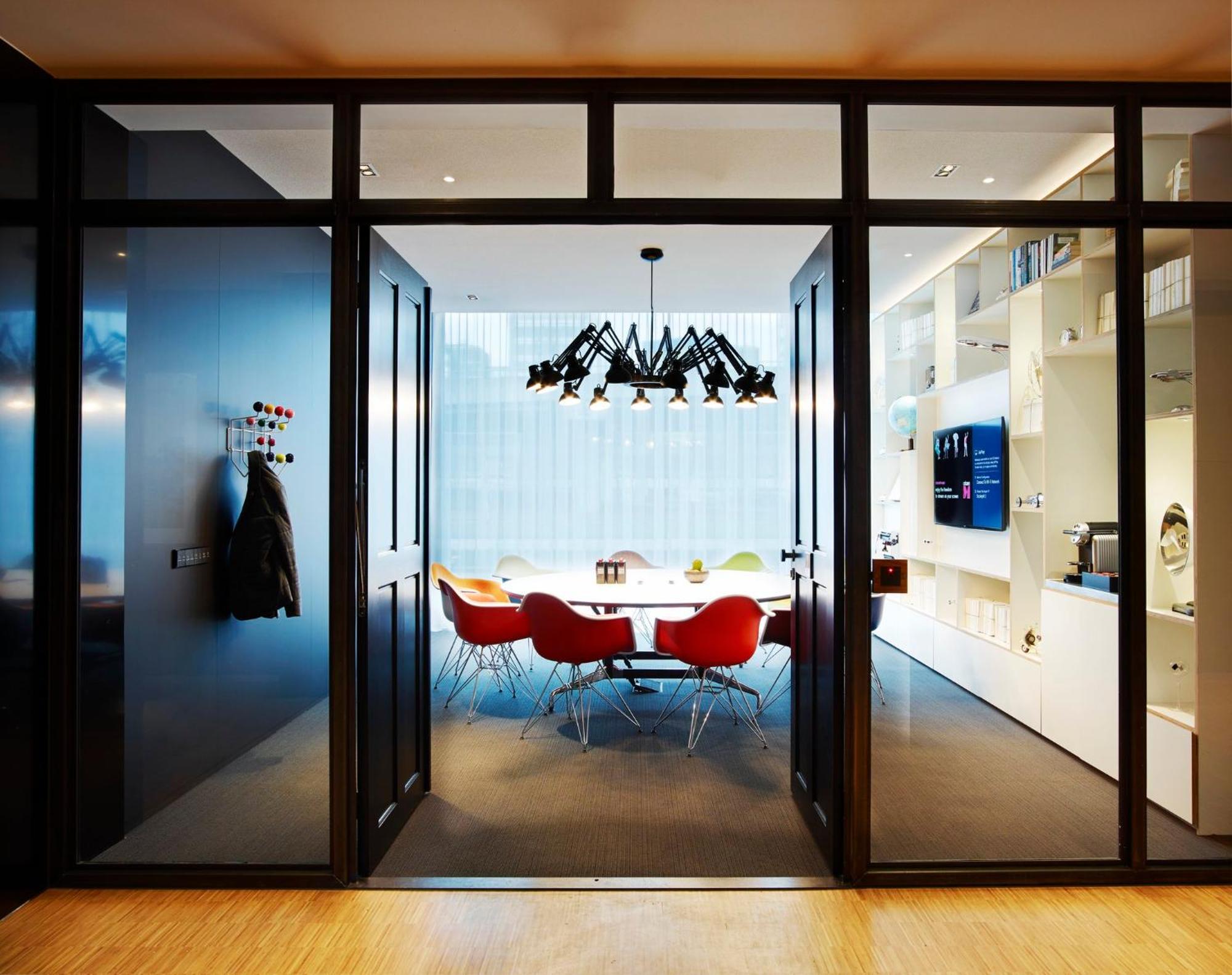 Hotel Citizenm Schiphol Airport 4*