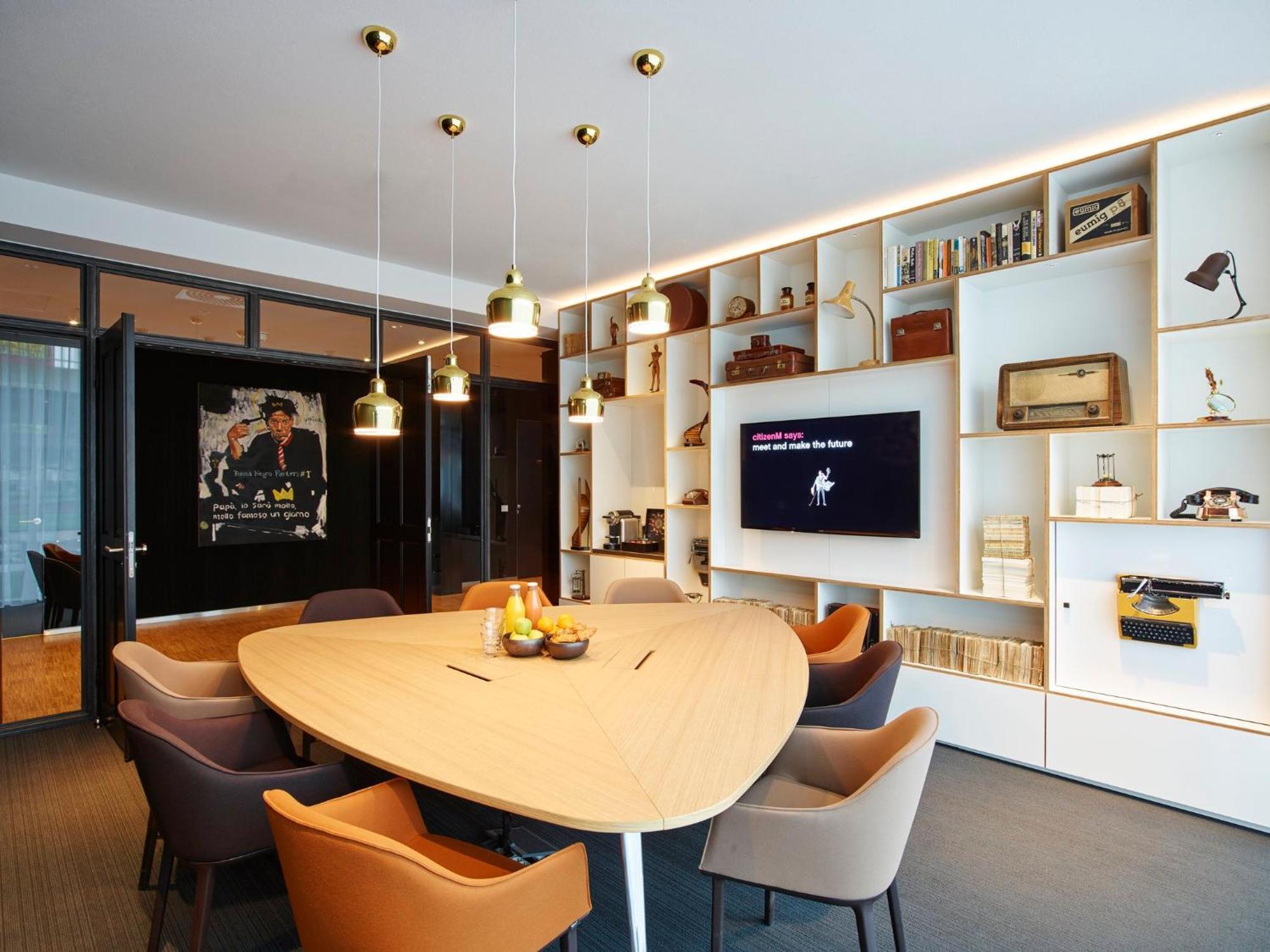 Citizenm Schiphol Airport Hotel 4*