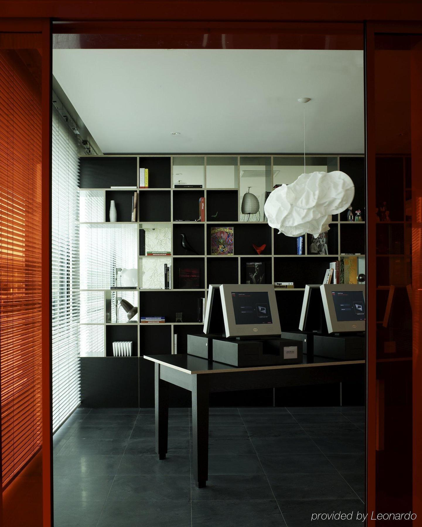 Citizenm Schiphol Airport 4*